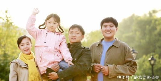 a8289|为何会有“娘亲舅大”的讲究,舅舅的地位大于叔伯,这是为何?