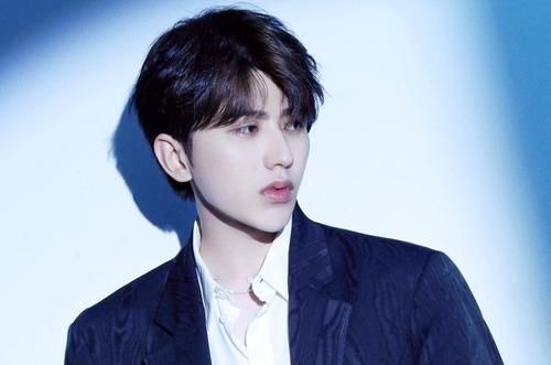 超话排名前6,除了蔡徐坤全是双男主!秒评:3年抗腐,耽海沉浮