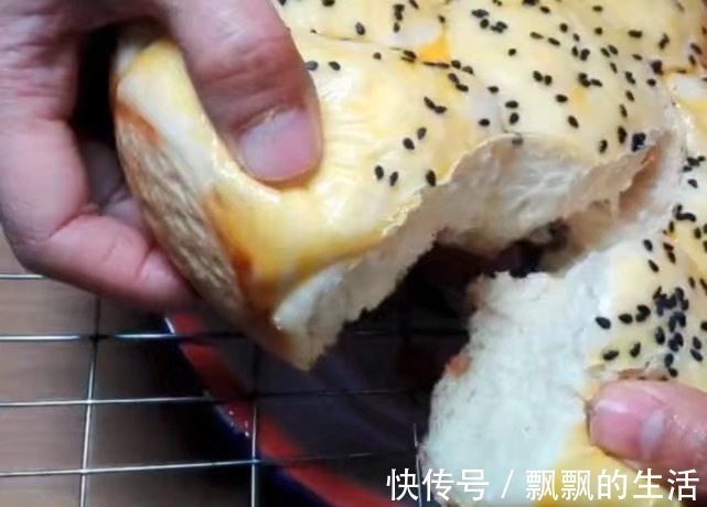 孩子爱吃的蛋糕，不放水，简单易做，口口松软，刚端上桌就抢光光