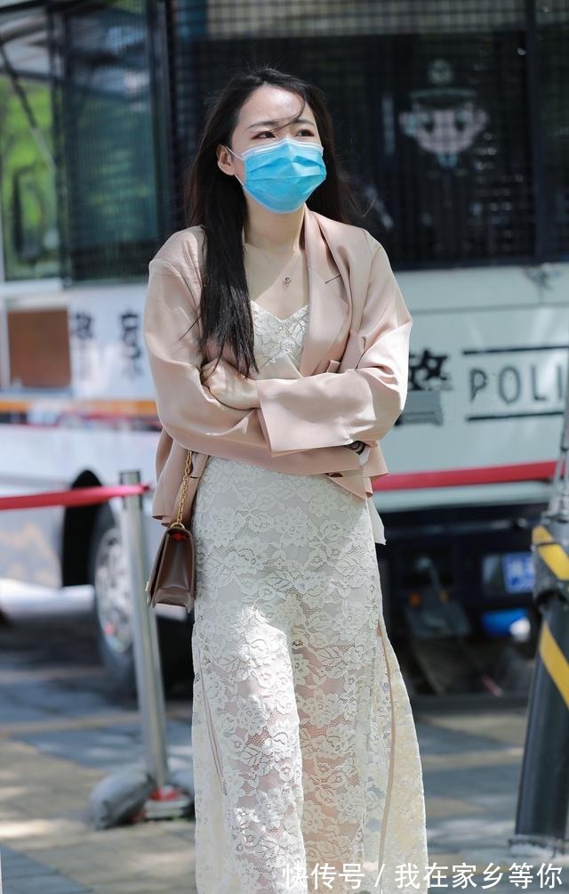 干练|西装+连衣裙,适合职业女性的气质搭配,干练利落又优雅
