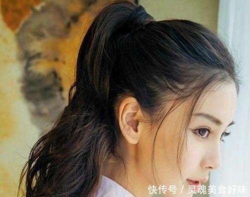 扎马尾太简单?学会这3种扎法,还你不一样的马尾,尽显少女范!