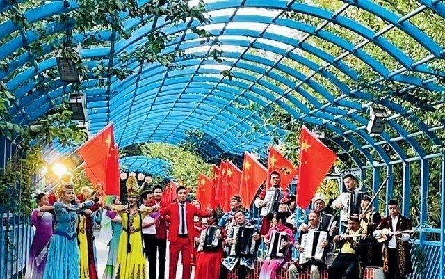 在那遥远的地方|央视来伊录制国庆节目《我和我的祖国》