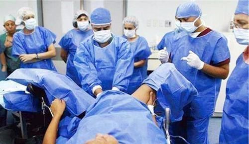 助产士|顺产分娩没忍住便意很尴尬助产士的真实想法是这样，恭喜做对了