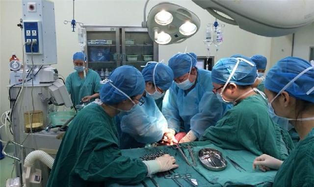 产妇刚生完孩子，告诉医生想“上大号”，医生听了后脸色大变