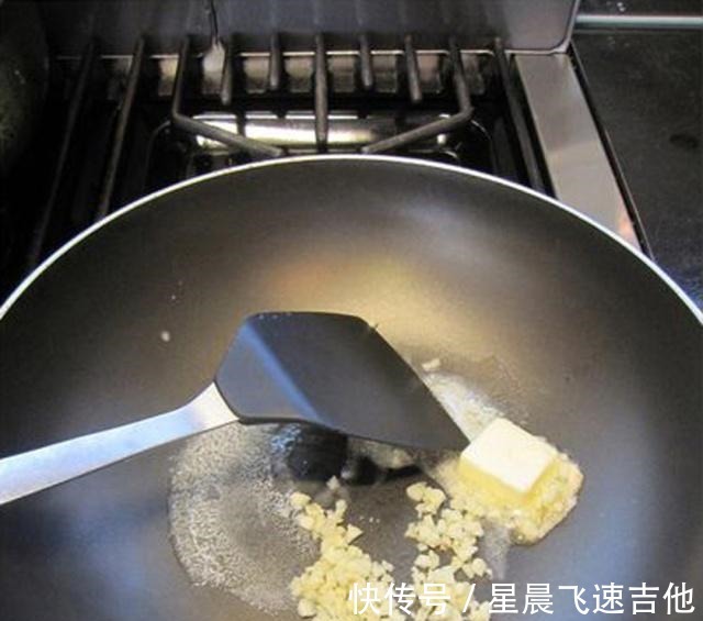 小孩|蘑菇加这个炒,竟然怎么好吃,味道特别鲜美,老人小孩都爱吃!