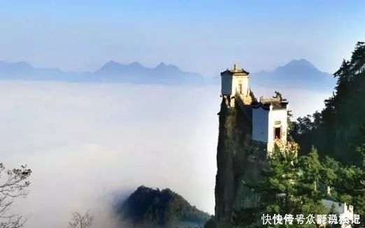 塔云山|中国最危险的房子，建在悬崖绝壁上挺立500年