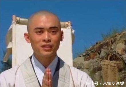 郭靖|同样的降龙十八掌,为什么在乔峰手中就会比郭靖厉害?