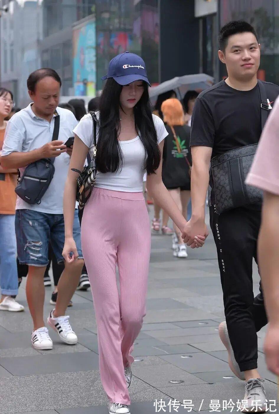 小肚子 有了“托腹裤”,不用再为小肚子而发愁,年轻女孩乐开了花!