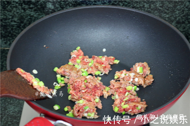 我家每周做一回此款点心，食材简单又好吃，邻居尝过打包走