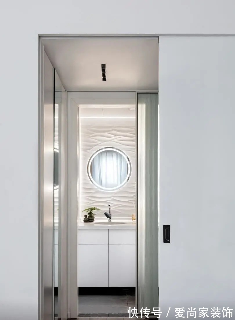 家装|100㎡只刷乳胶漆，没有吊顶不做造型，把家装得干干净净