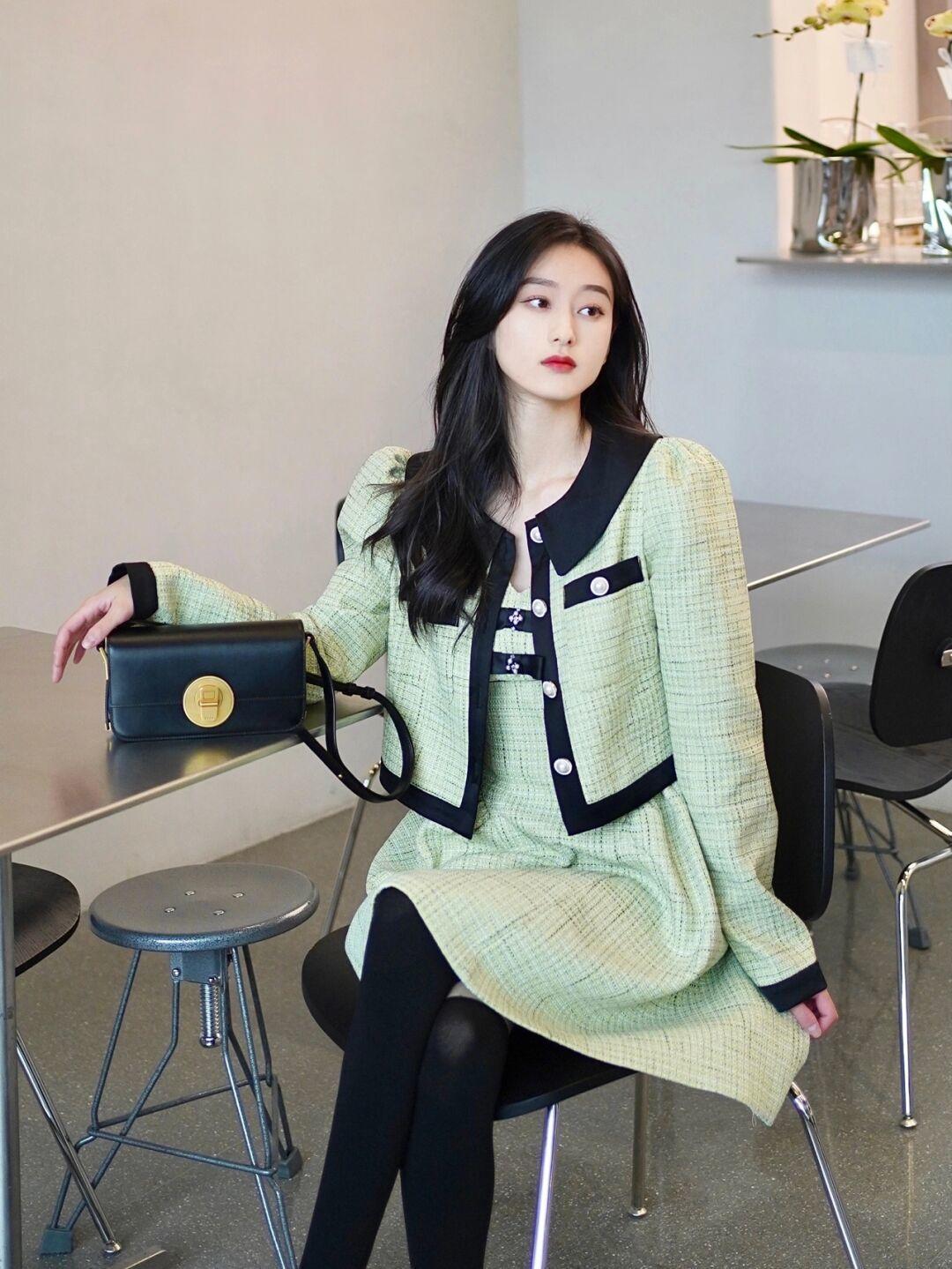 搭配 “小香风外套”才是冬季穿搭的yyds,优雅知性又干练,谁穿谁美