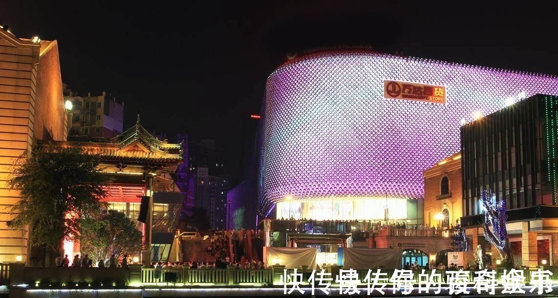 楚河汉界|万达“怒砸”500亿修建的“楚河汉街”, 现在还有人去吗!