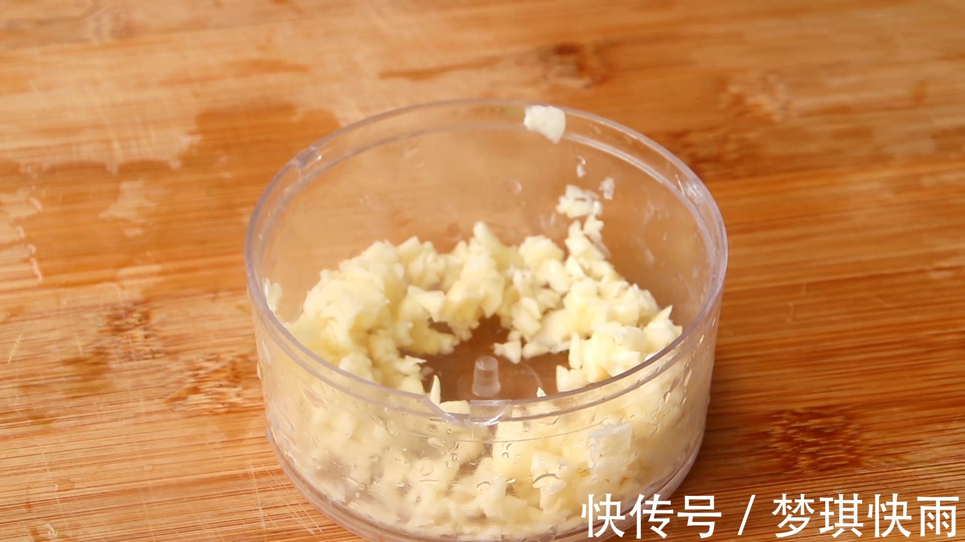 鸡蛋|用豆腐和鸡蛋做的这盘菜，在饭店卖到88块，我在家只用5块钱搞定