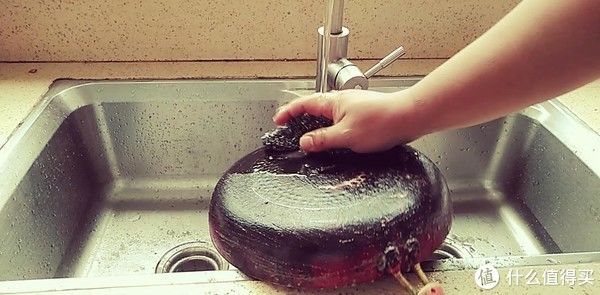 吊灯|建议大家:不管再节俭,这7件旧东西该扔就扔,一点都不用心疼