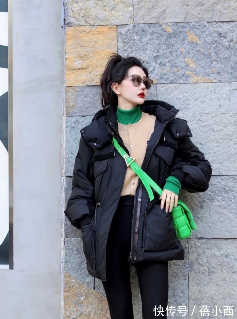 冬季|穿羽绒服总显胖?学会这个“上宽下紧”搭配法则,冬季最in的存在