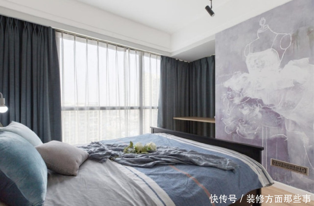 落地窗|97平北欧风三居室,客厅整面落地窗将光线引入室内,大气通透