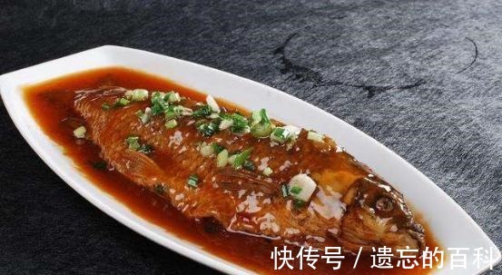 不管煎什么鱼，煎鱼前多做一步，鱼皮不破不粘锅，肉嫩还入味！