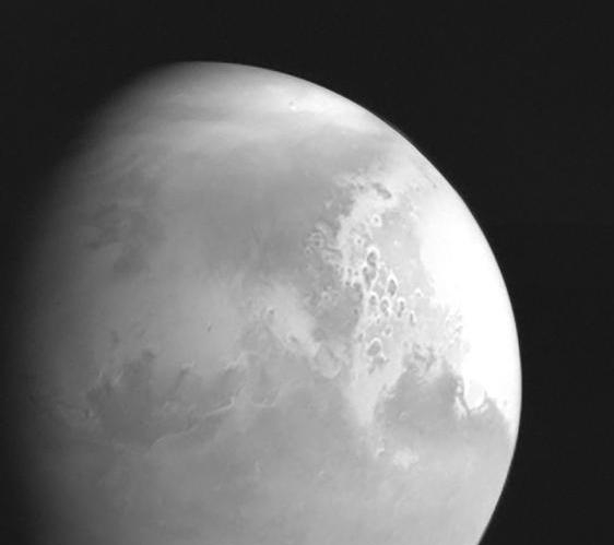 197天的等待!中国首张火星照片公开,但表面为何不是红色的?