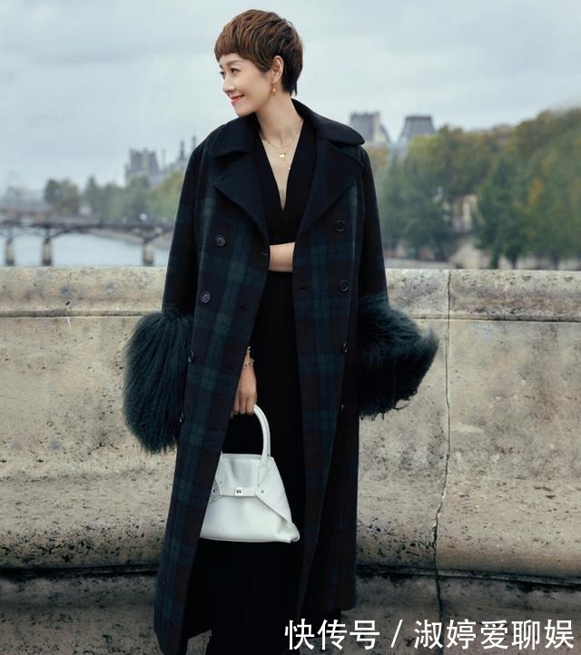 马伊|穿大衣时,如何配色?看马伊琍“色彩搭配”套路,时髦优雅显高级