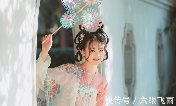 七绝@诗词原创:5首七绝岁末感怀|蓬鬓青春一回首,莫嫌诗里落花深