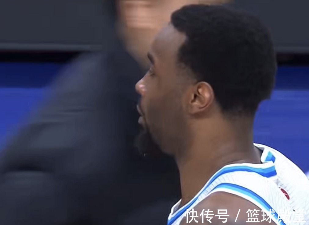 摩尔|浙江胜新疆!刘维伟致敬阿导,齐麟带头击掌,摩尔独占多秒镜头