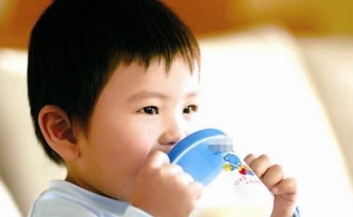 奶粉|宝宝总是不爱吃饭，或因家长忽略了细节问题，发现要及时改正