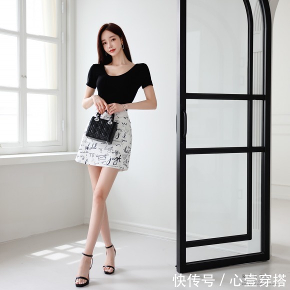 时尚|女神孙允珠高清时尚搭配：波斯风情光影幻梦字母职业裙