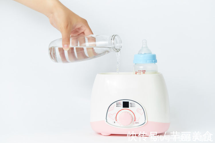 母爱|妈妈筹备上班后娃的口粮,三个多月挤300斤母乳,沉甸甸的母爱