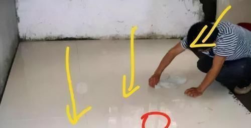 齐家依依|头次见瓷砖还能这样贴，老师傅点头夸好，知道晚了