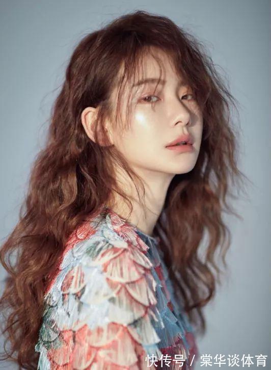 女人|45岁左右的女人,过年别再烫“大妈卷”!试试这3款发型,好看