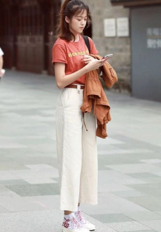 身材高挑 高颜值的小姐姐,仙女气质十足,凸显女神的魅力