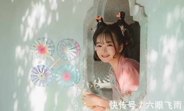 七绝@诗词原创:5首七绝岁末感怀|蓬鬓青春一回首,莫嫌诗里落花深