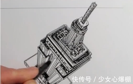 奇闻!奇闻:本以为只是画了一把“宝剑”,后来发现我错了,最后我跪了