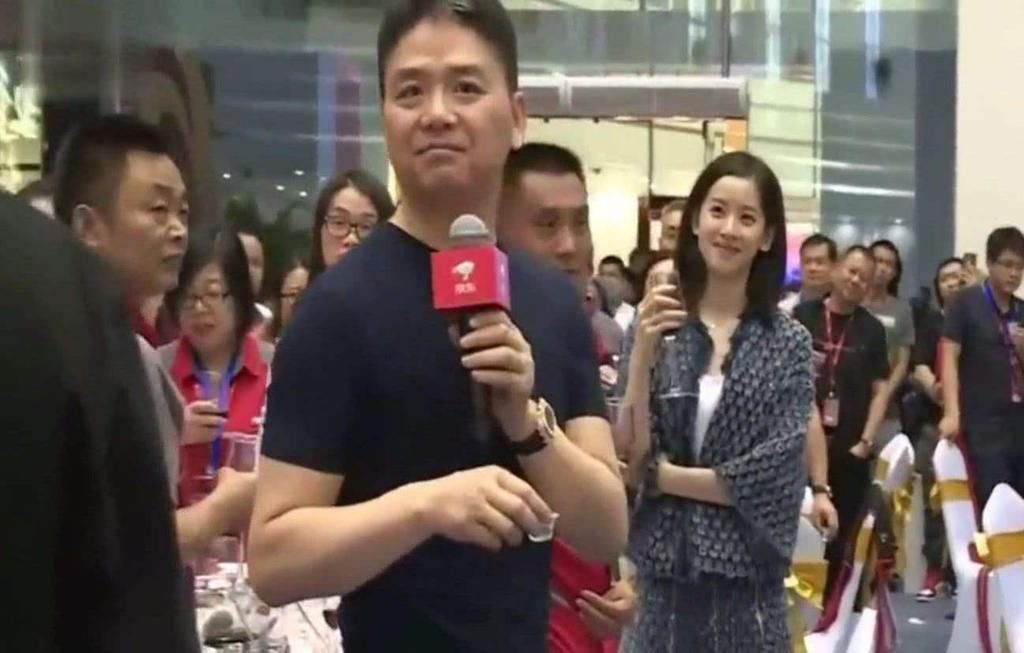 拼多多|刘强东曾承诺：干满五年就买房，京东的001号员工买得起房吗？