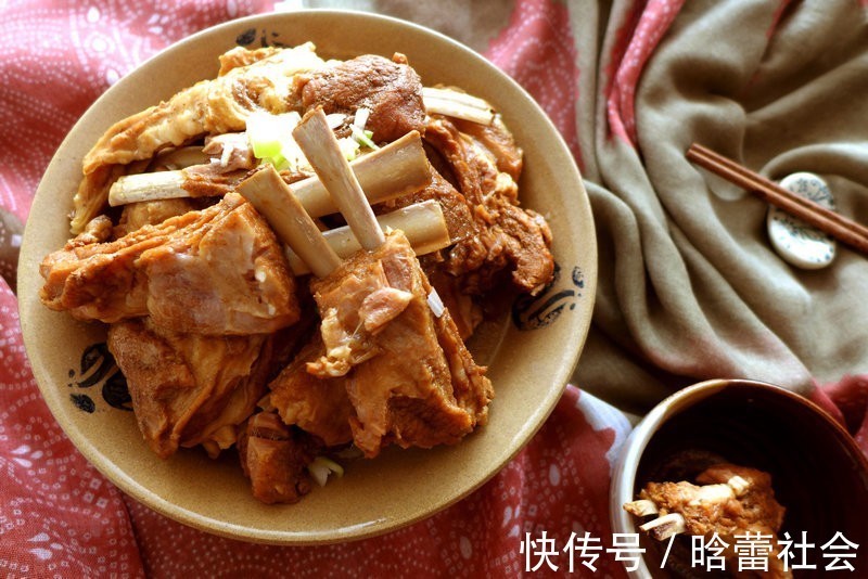 家常|红烧羊排的家常做法，下饭解馋，好吃到舔手指