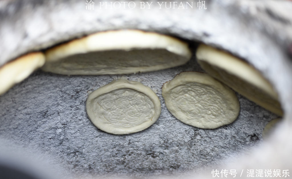 烤全羊|冬游博斯腾湖,维族库尔班大叔家的馕坑肉烤全羊等美食让人难忘