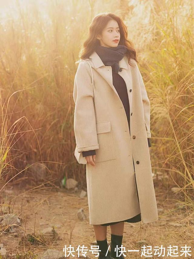试一试|入冬别再穿棉服了,“茶系小清新”搭配试一试,心机又有气质