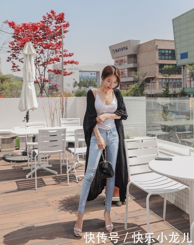 牛仔裤|轻奢写真,背心牛仔裤,既清爽又迷人!