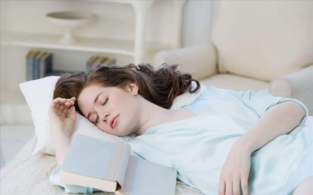 睡眠|肝脏受损以后,睡觉时有4个“常态”,一个也不占,恭喜肝还不错