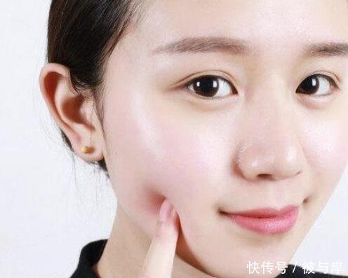 维生素E不去痘印,还可能让皮肤更油!这些去痘印方法不建议乱用