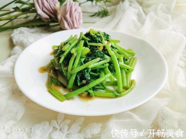 茼蒿|失眠最怕这“菜”,一斤15,偶尔吃一次,安神静心,一觉大天亮