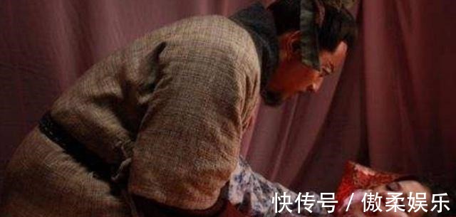 阎婆惜!宋江三次让寨主之位,2人不接受,接受的那个人没多久就丢了小命