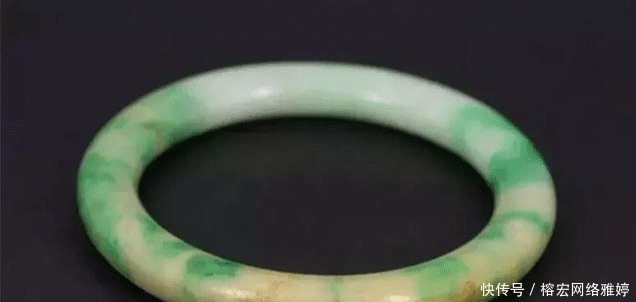 首饰|千万别这么戴翡翠首饰,不仅会毁了翡翠,更会毁了你自己!