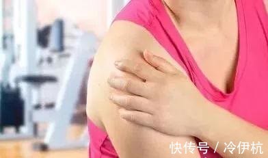 神经根|该怎么治疗颈椎病？这个方法无痛又方便