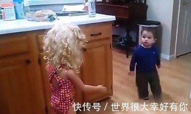 宝宝|爸爸哄2岁儿子,称给宝宝买个妹妹,小男孩的反应绝了