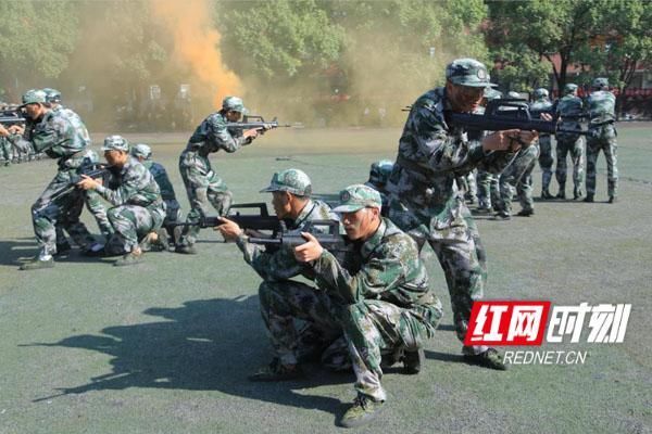 湖南现代物流职业技术学院|湖南物流职院新生军训 昂扬姿态迎国庆