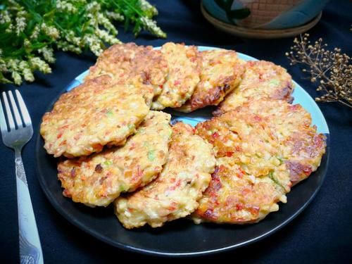  蔬菜|这蔬菜早餐饼，一个健脾一个护眼，做成早餐饼，咬一口满嘴香