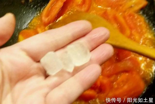 番茄汁|金针菇吃腻了,配点番茄一起做,酸酸甜甜新滋味