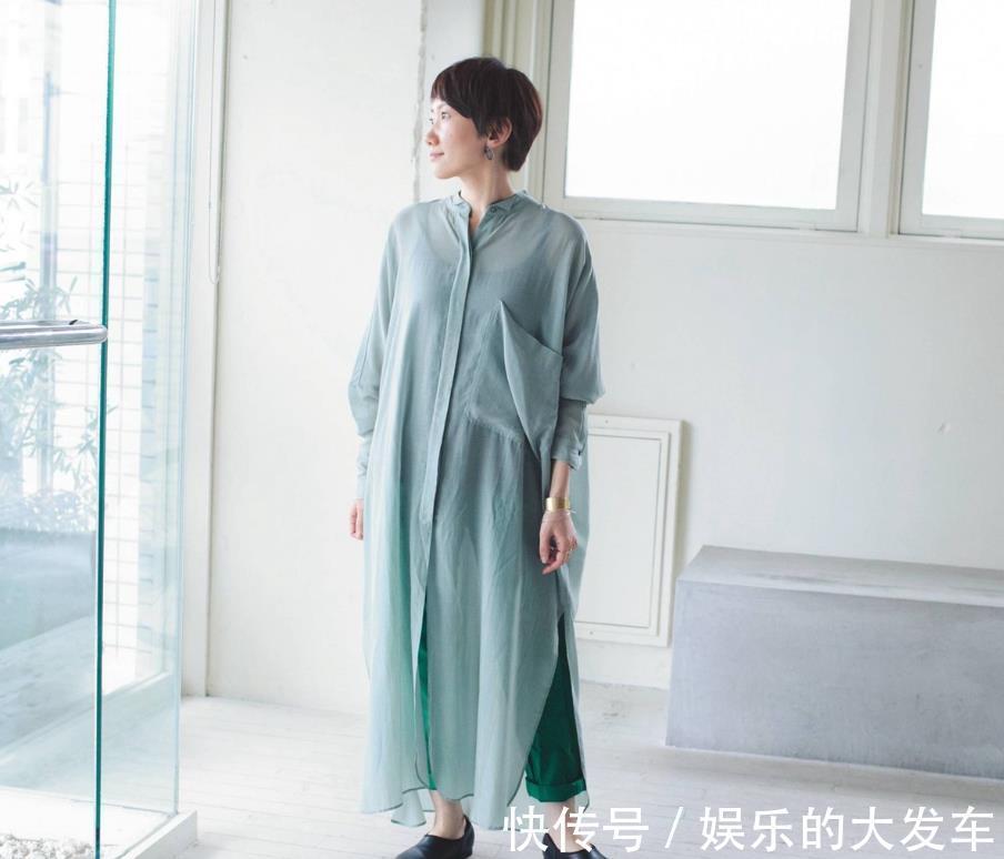 女性自身|年过四十岁的女人,穿搭别再赶时髦了,多些高级和品味,更耐看