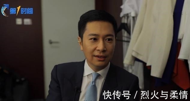 央视《第一时间》出现新面孔,主持效果自然流畅,颜值为她加分